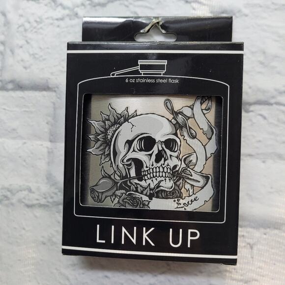 Skull Flask by Link Up 6 oz Stainless Steel Stocking Stuffer Halloween Goth Moto - Picture 1 of 5
